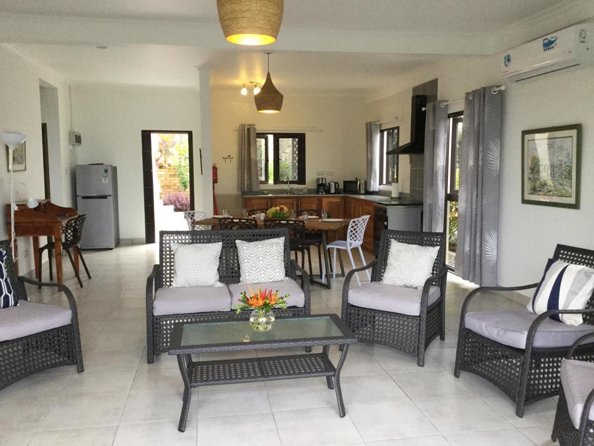 Bougainvillas Seychelles Anse Royale Extérieur photo
