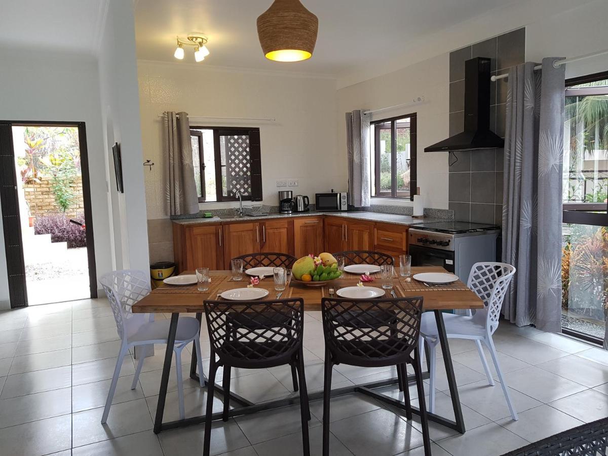 Bougainvillas Seychelles Anse Royale Extérieur photo