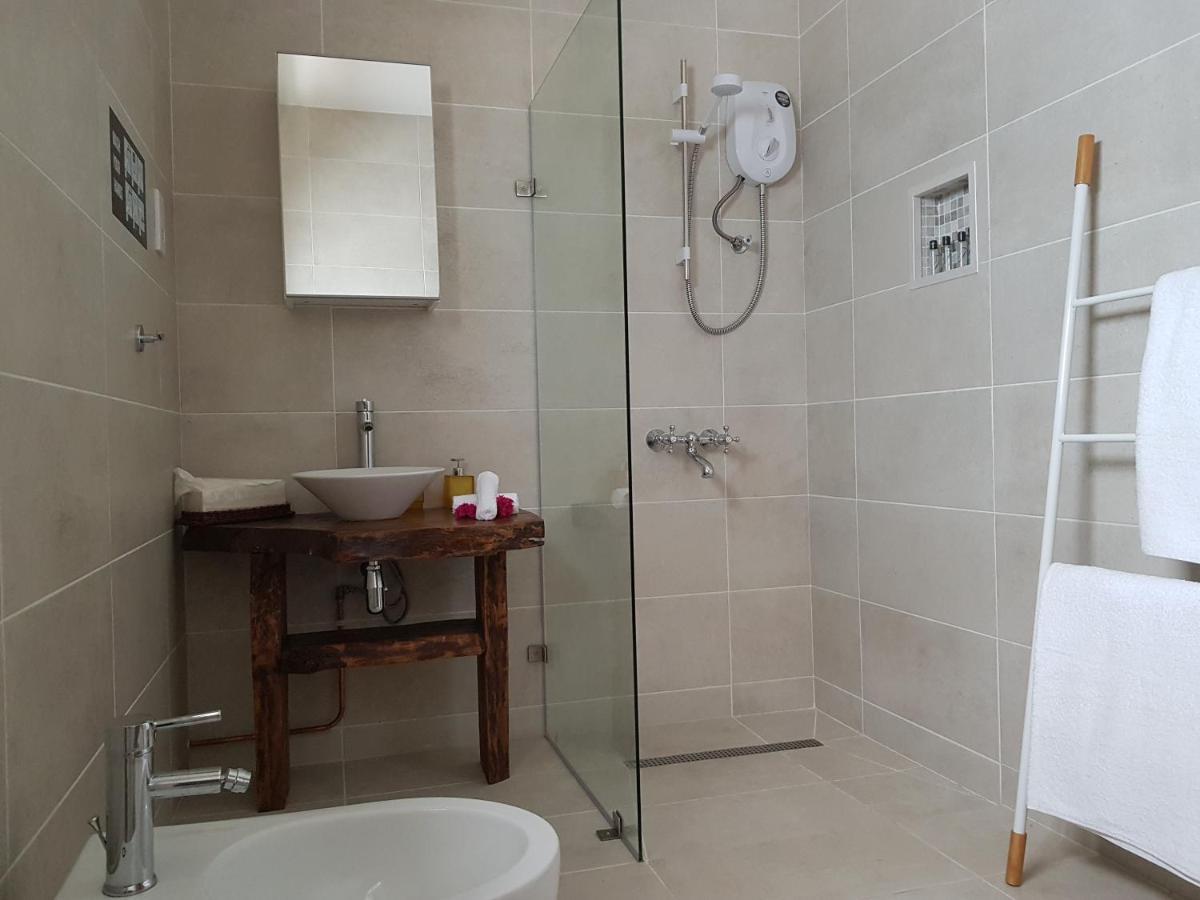 Bougainvillas Seychelles Anse Royale Extérieur photo